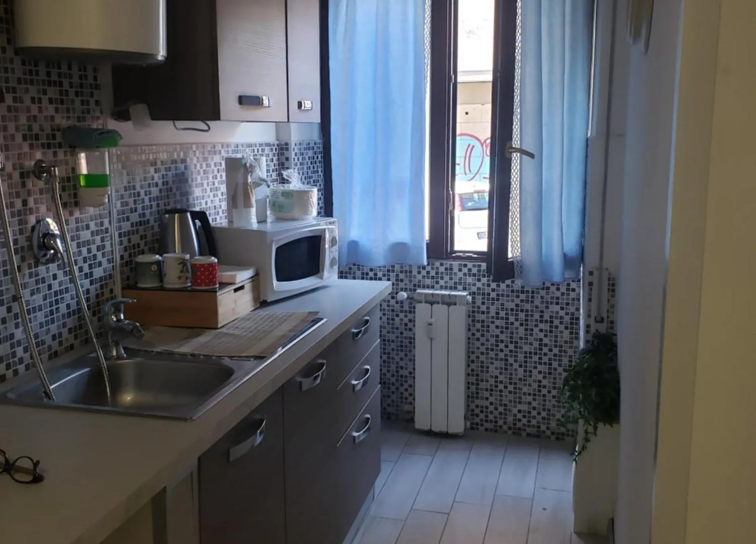 B&B Metro B Fronte Metro Roma Alojamento de Acomodação e Pequeno-almoço